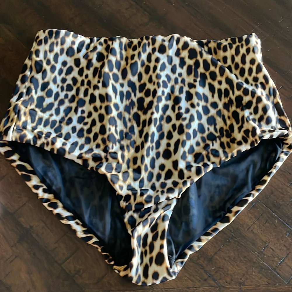 Torrid high waisted swim bottom